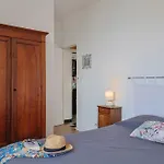 Maison De La * 厄尔巴隆加